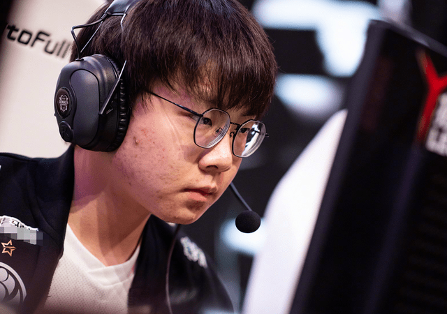 Kaiyun-关于Uzi在巴塞罗那比赛中挺进下一轮，爆冷引发热议！的信息